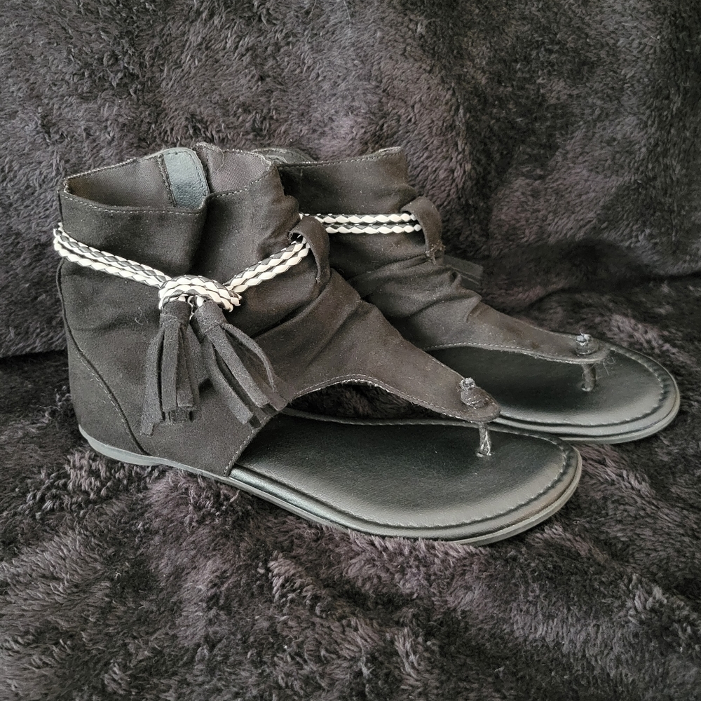 Sandals - Picture 2 of 5